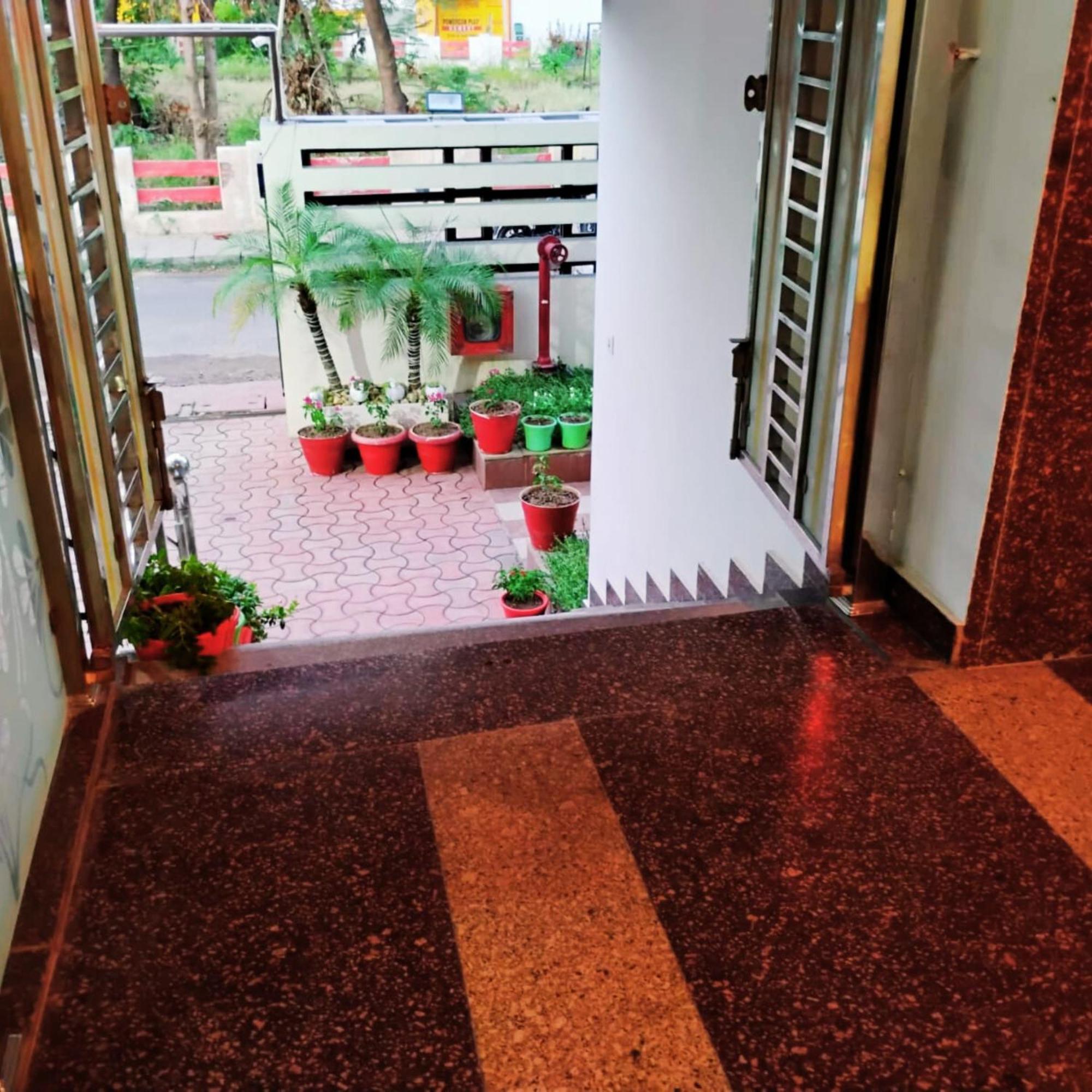 Hotel Lake View Grand Lucknow Exterior photo