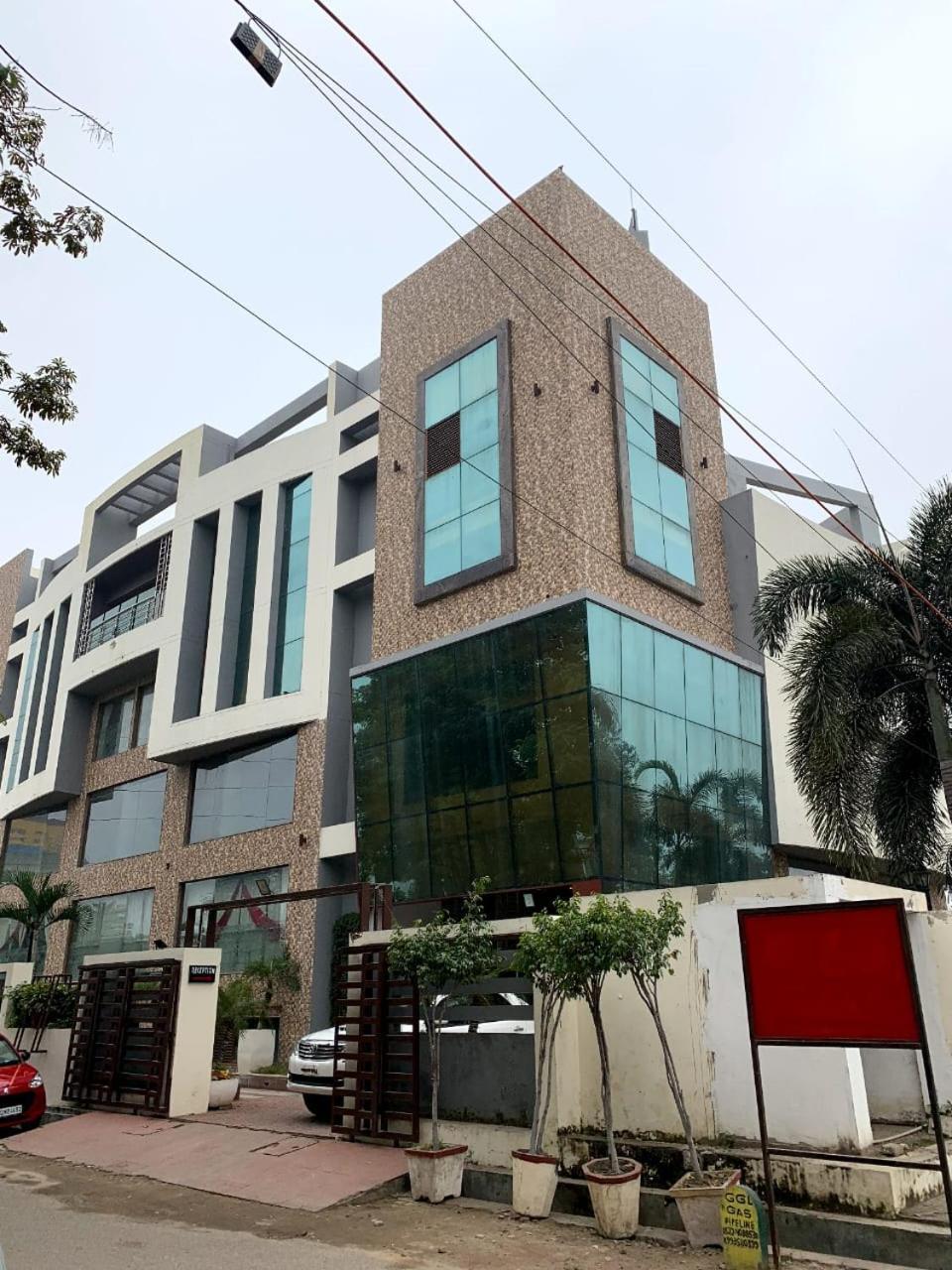 Hotel Lake View Grand Lucknow Exterior photo